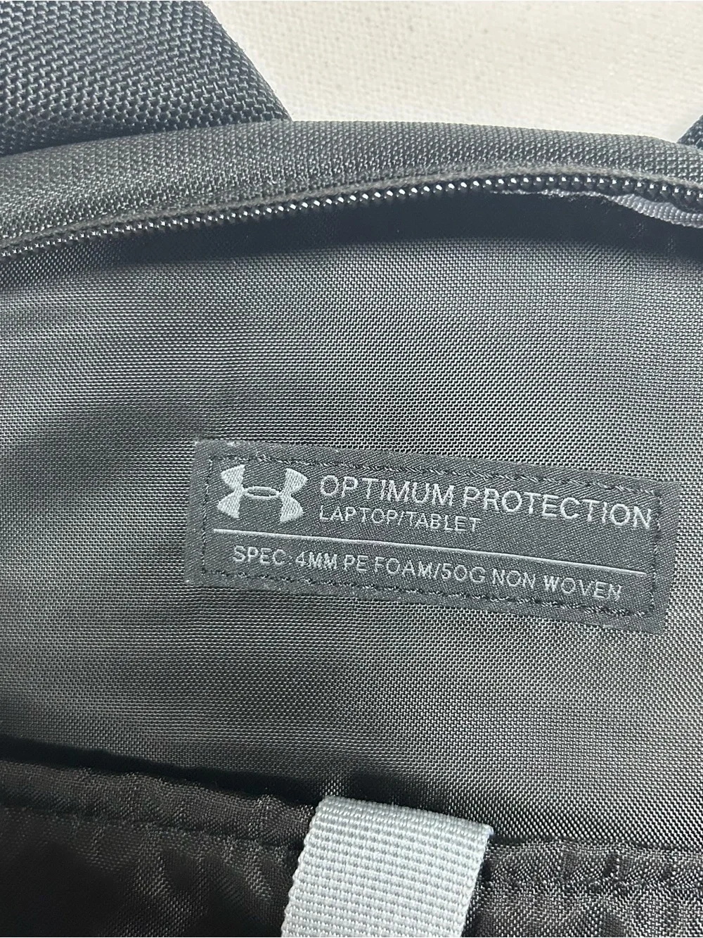 Under Armour  Guardian Backpack 31 L Black/Graphite Model